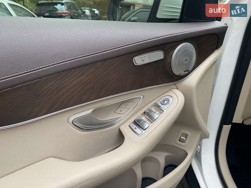 Mercedes-Benz GLC-Class 2020