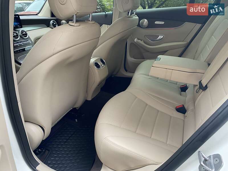 Mercedes-Benz GLC-Class 2020