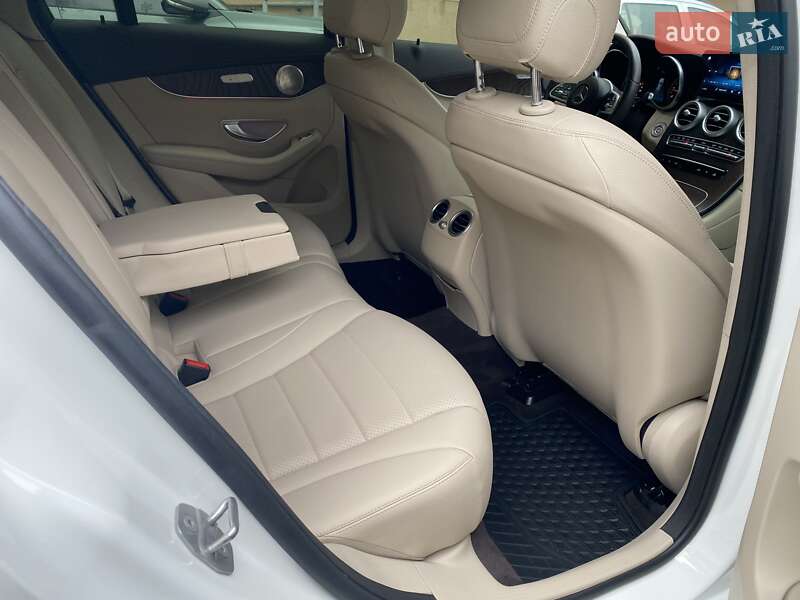 Mercedes-Benz GLC-Class 2020