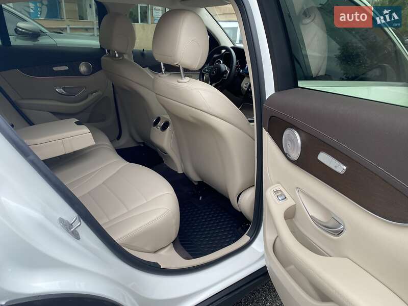 Mercedes-Benz GLC-Class 2020