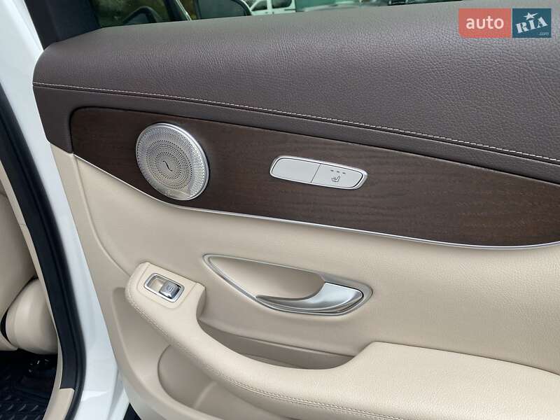 Mercedes-Benz GLC-Class 2020