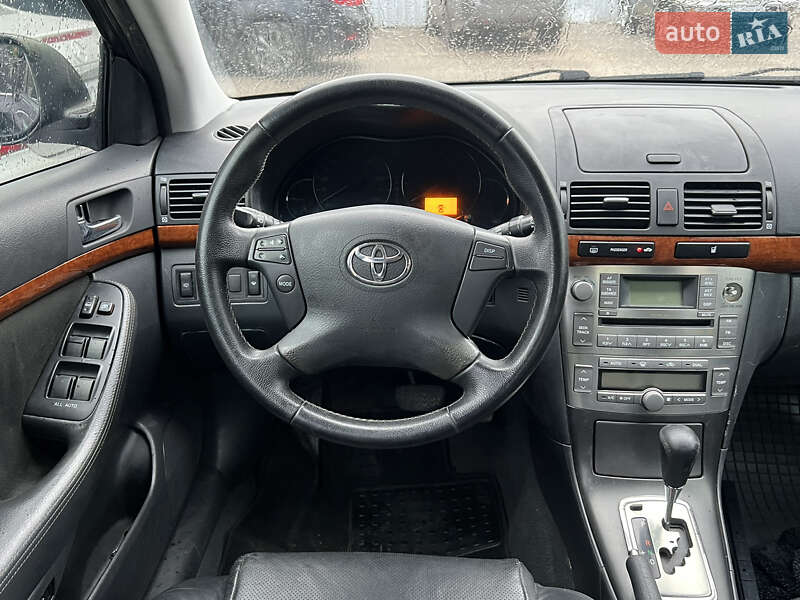 Toyota Avensis 2008