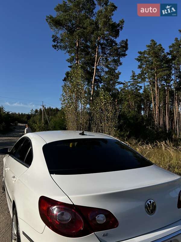 Volkswagen CC / Passat CC 2011