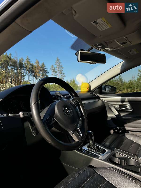 Volkswagen CC / Passat CC 2011