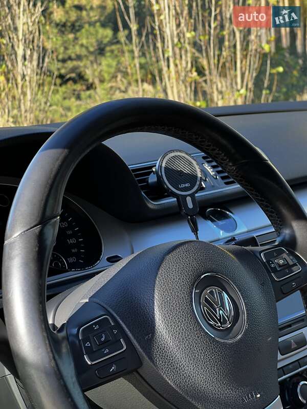 Volkswagen CC / Passat CC 2011