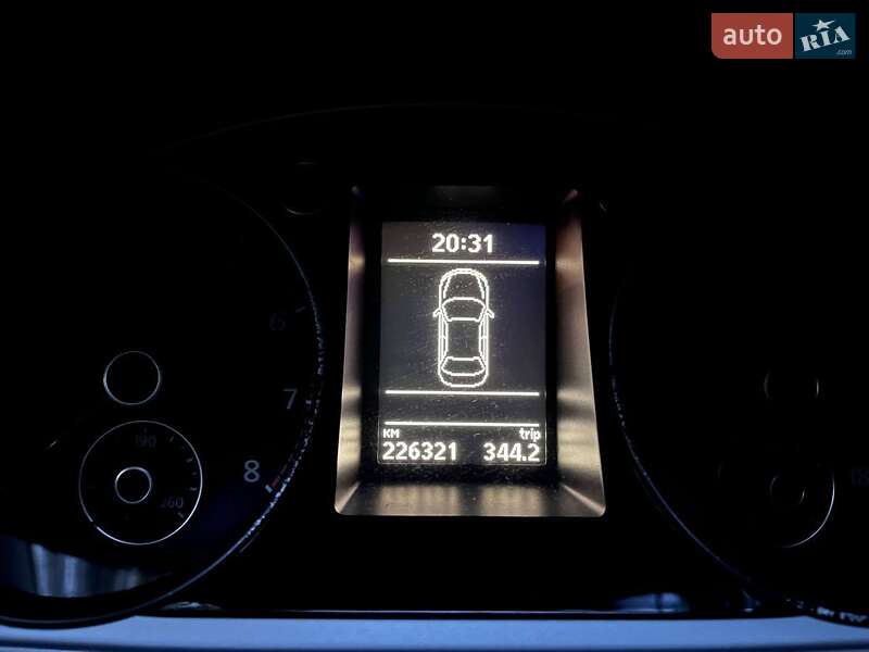 Volkswagen CC / Passat CC 2011