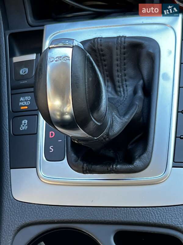 Volkswagen CC / Passat CC 2011