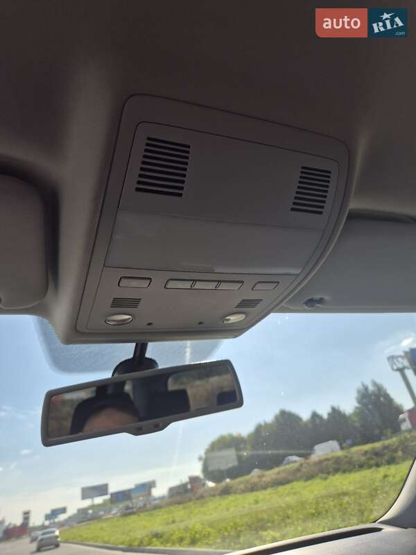 Volkswagen Touareg 2012