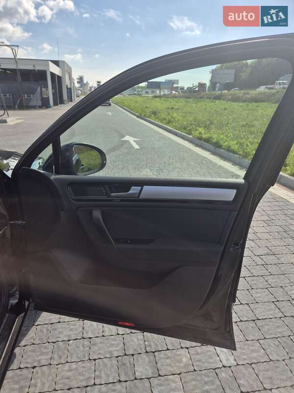 Volkswagen Touareg 2012