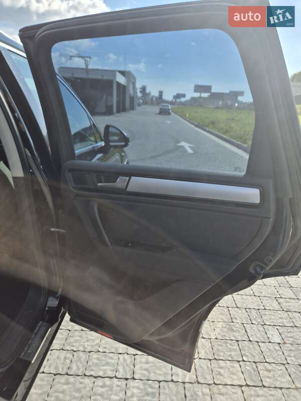 Volkswagen Touareg 2012