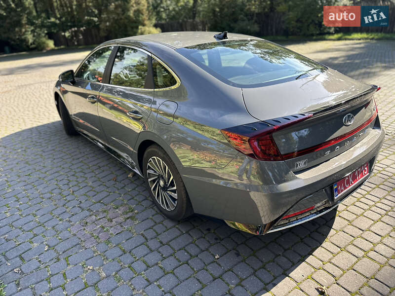 Hyundai Sonata 2022