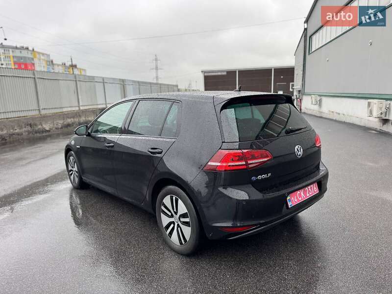 Volkswagen e-Golf 2015