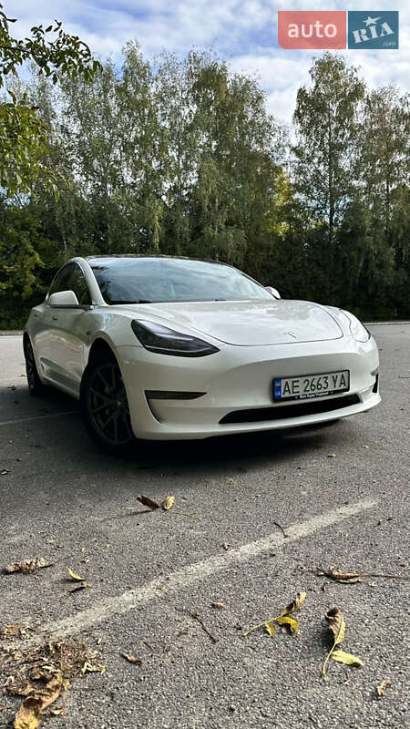 Tesla Model 3 2019