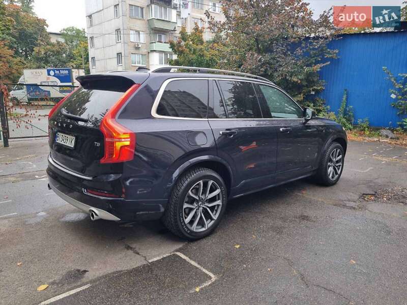 Volvo XC90 2019