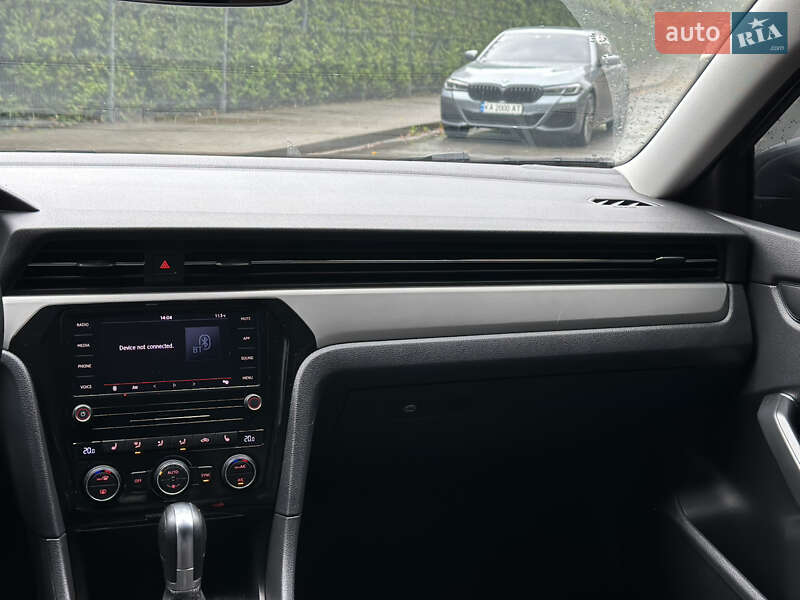 Volkswagen Passat 2019