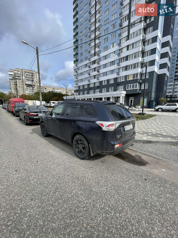 Mitsubishi Outlander 2013