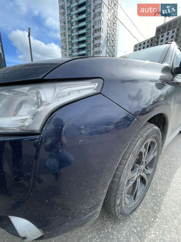 Mitsubishi Outlander 2013