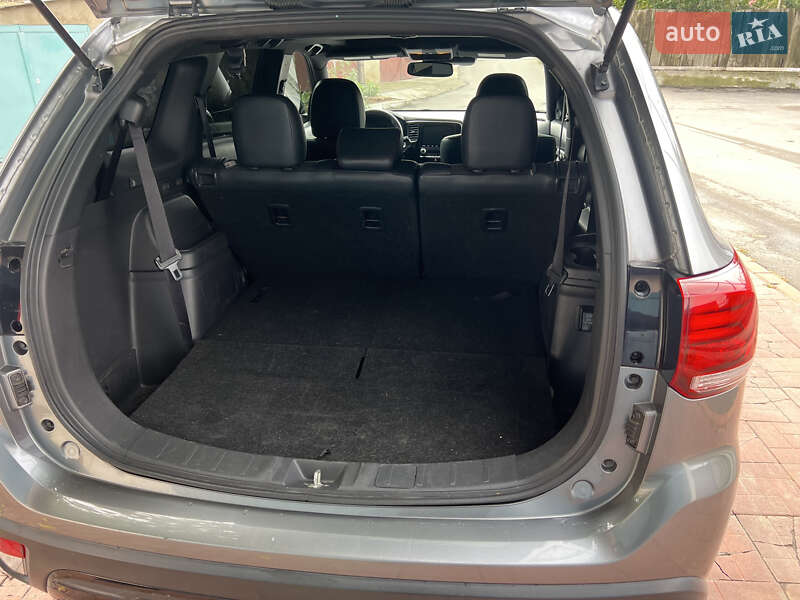 Mitsubishi Outlander 2020