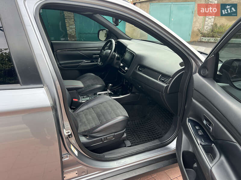 Mitsubishi Outlander 2020