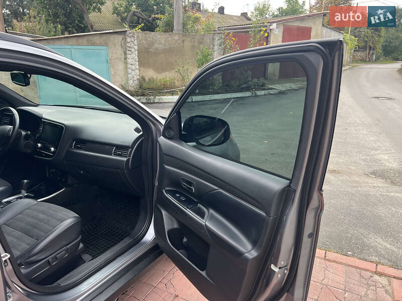 Mitsubishi Outlander 2020