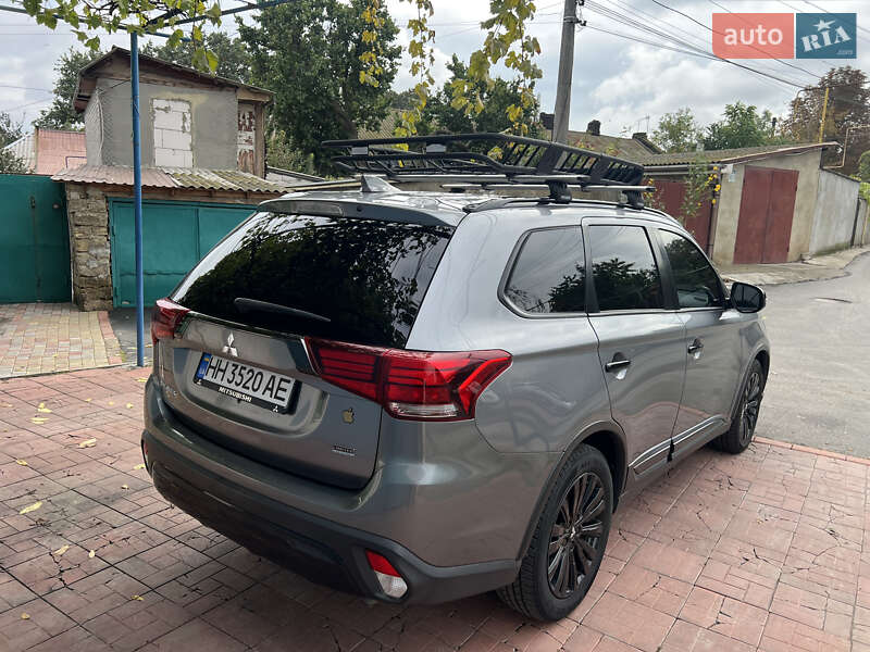 Mitsubishi Outlander 2020