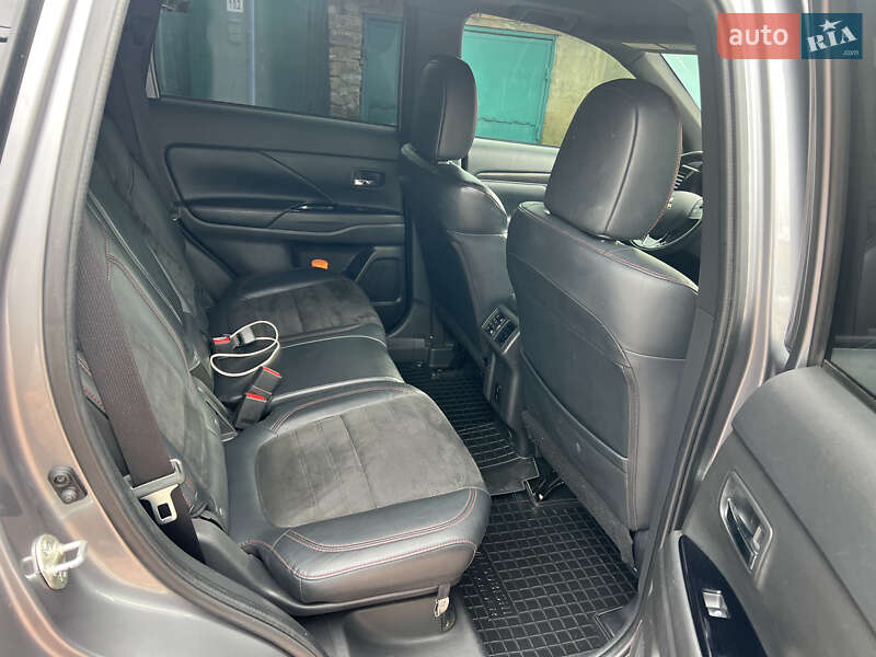 Mitsubishi Outlander 2020