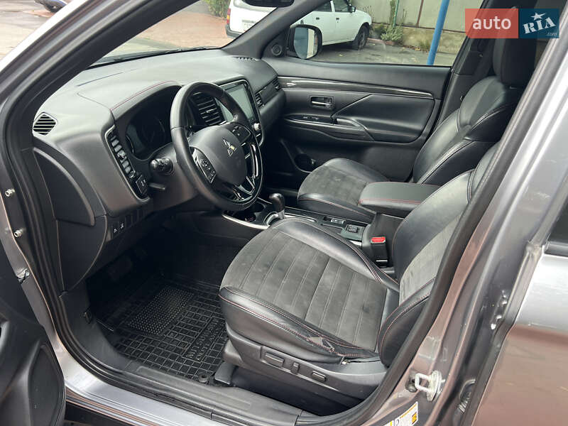 Mitsubishi Outlander 2020