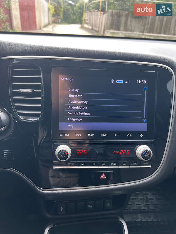 Mitsubishi Outlander 2020