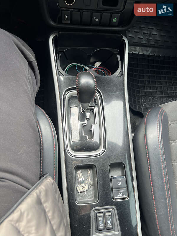 Mitsubishi Outlander 2020