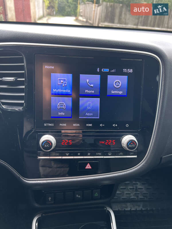 Mitsubishi Outlander 2020