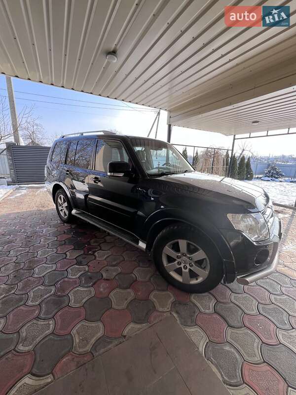 Mitsubishi Pajero Wagon 2009