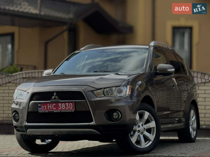 Mitsubishi Outlander 2011