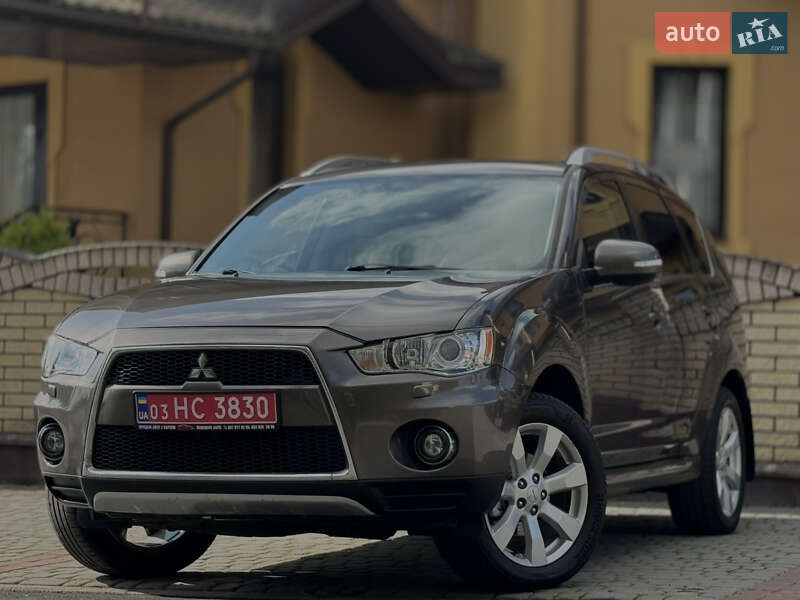 Mitsubishi Outlander 2011
