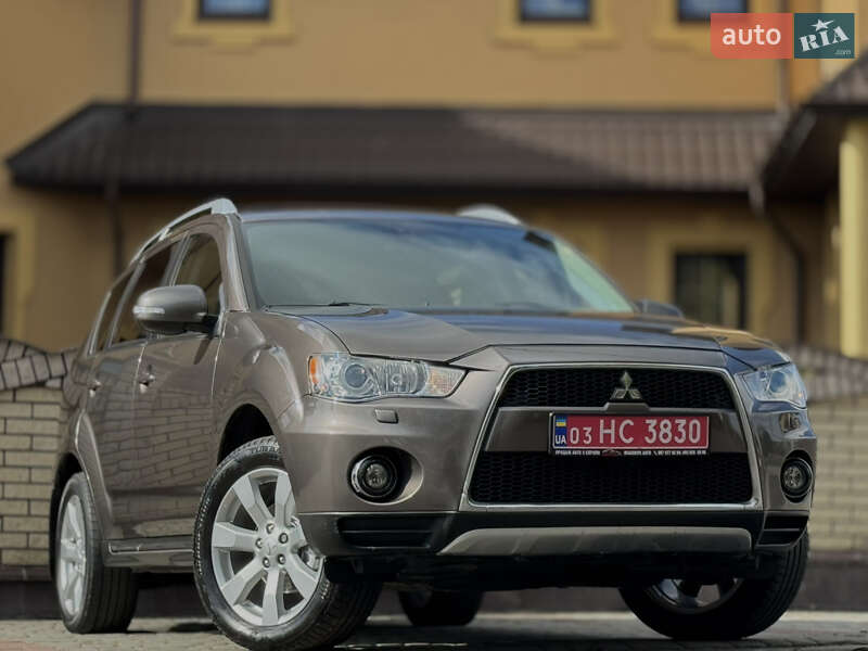 Mitsubishi Outlander 2011