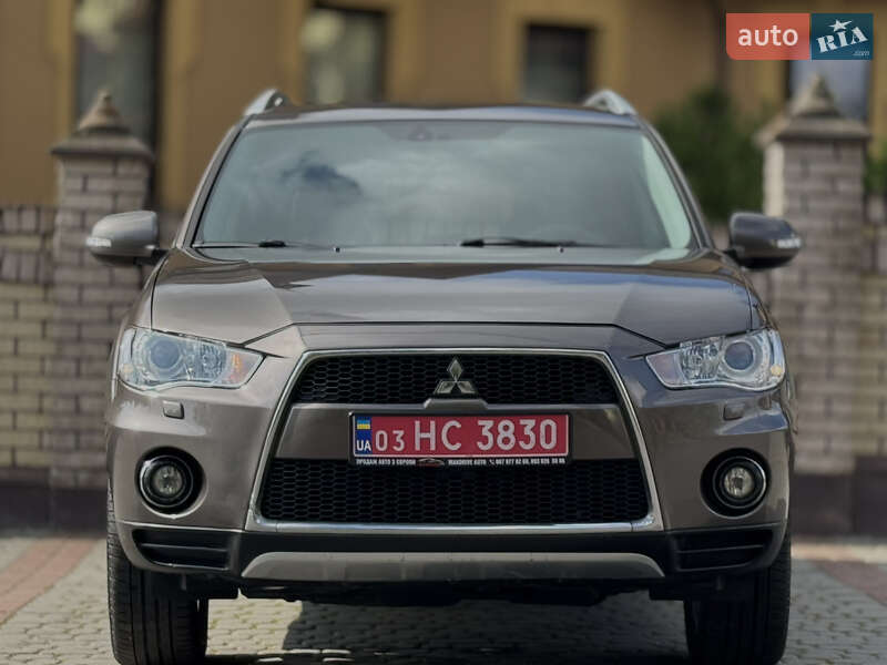 Mitsubishi Outlander 2011