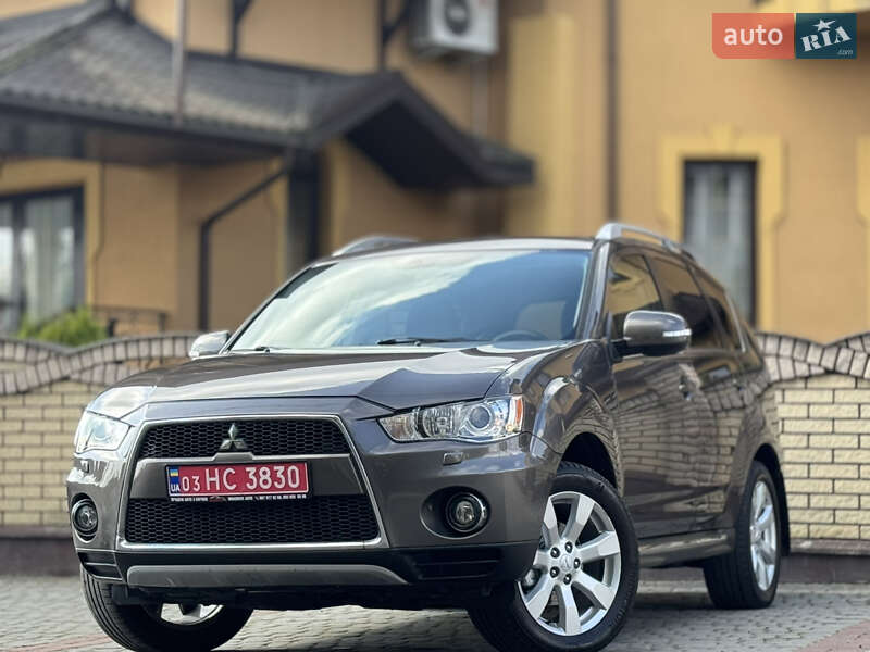 Mitsubishi Outlander 2011