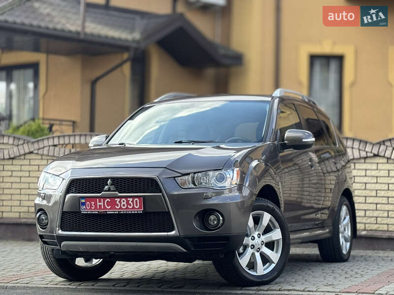 Mitsubishi Outlander 2011
