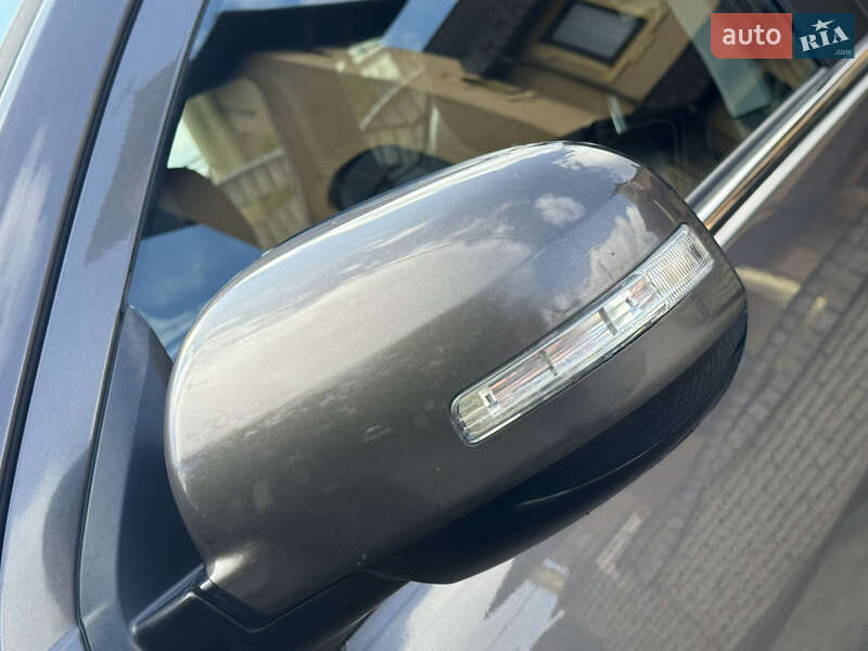 Mitsubishi Outlander 2011