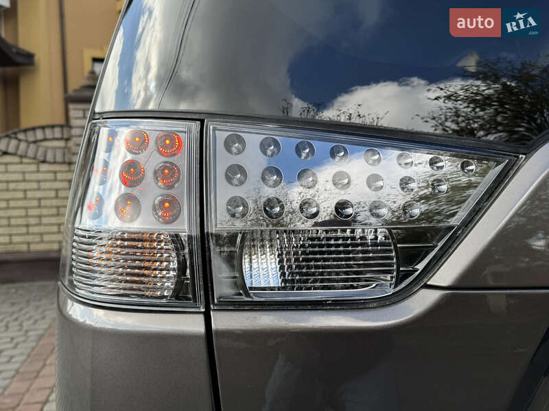 Mitsubishi Outlander 2011