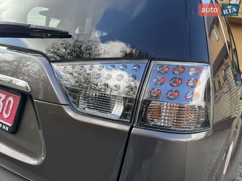 Mitsubishi Outlander 2011