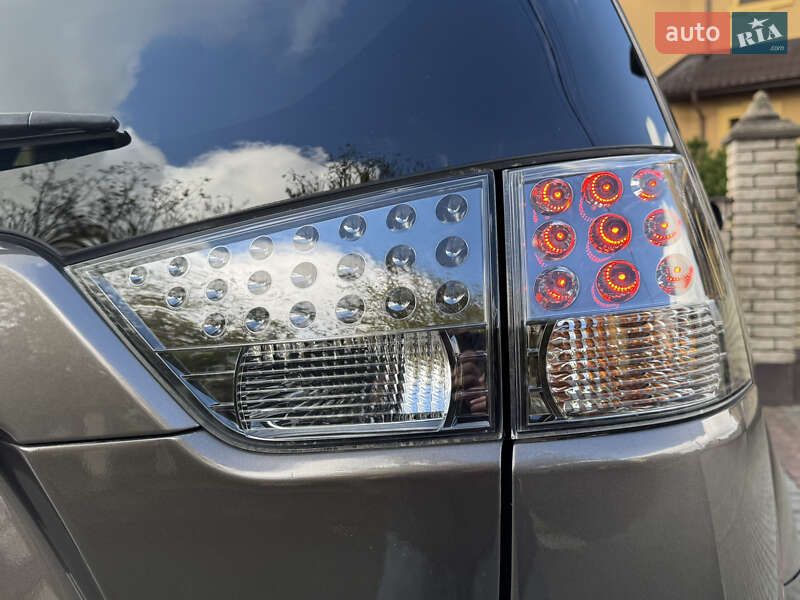 Mitsubishi Outlander 2011