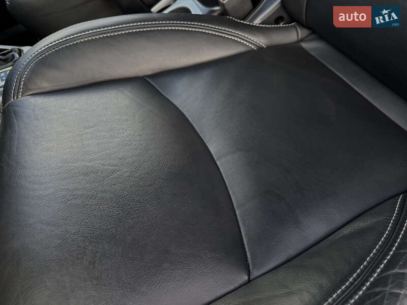 Mitsubishi Outlander 2011