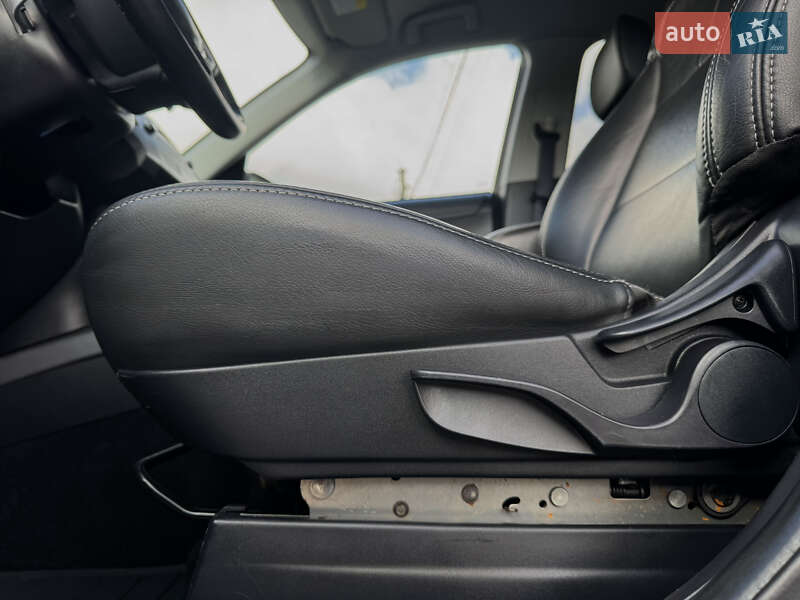 Mitsubishi Outlander 2011