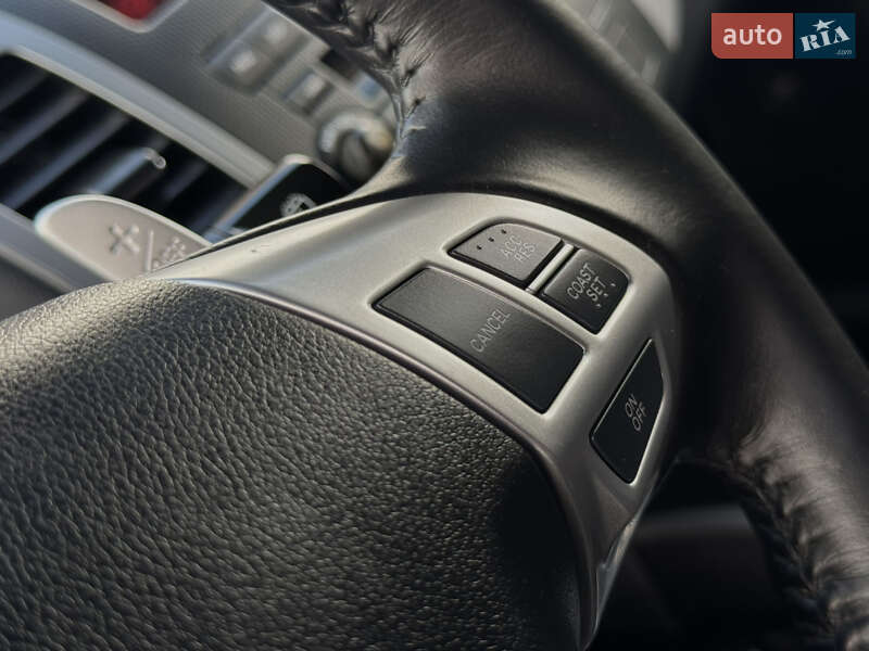 Mitsubishi Outlander 2011