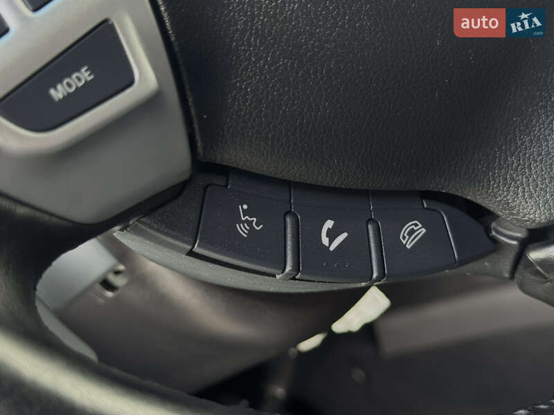 Mitsubishi Outlander 2011