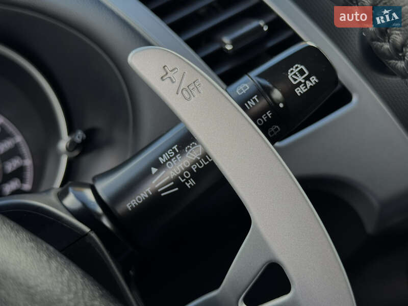 Mitsubishi Outlander 2011