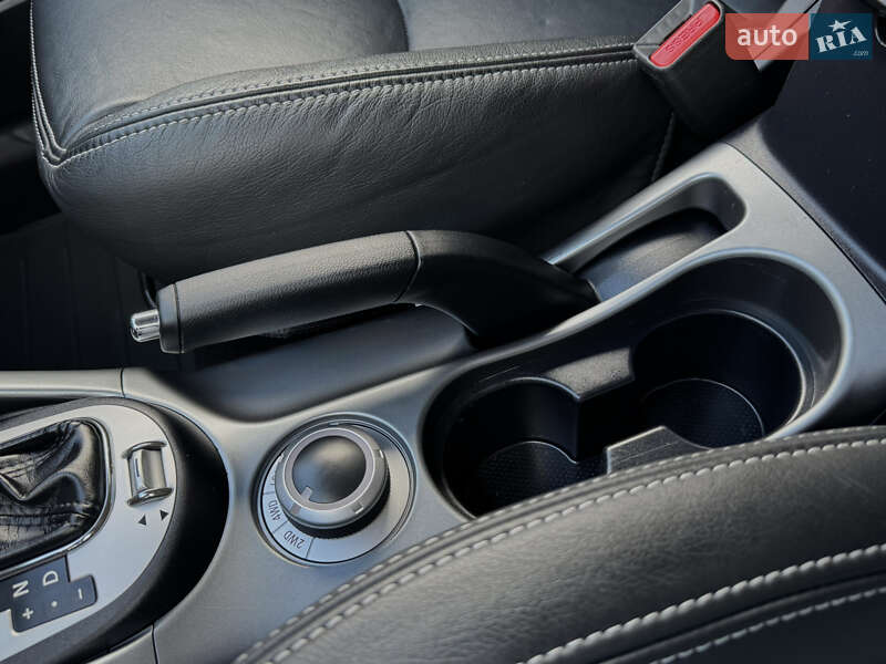 Mitsubishi Outlander 2011