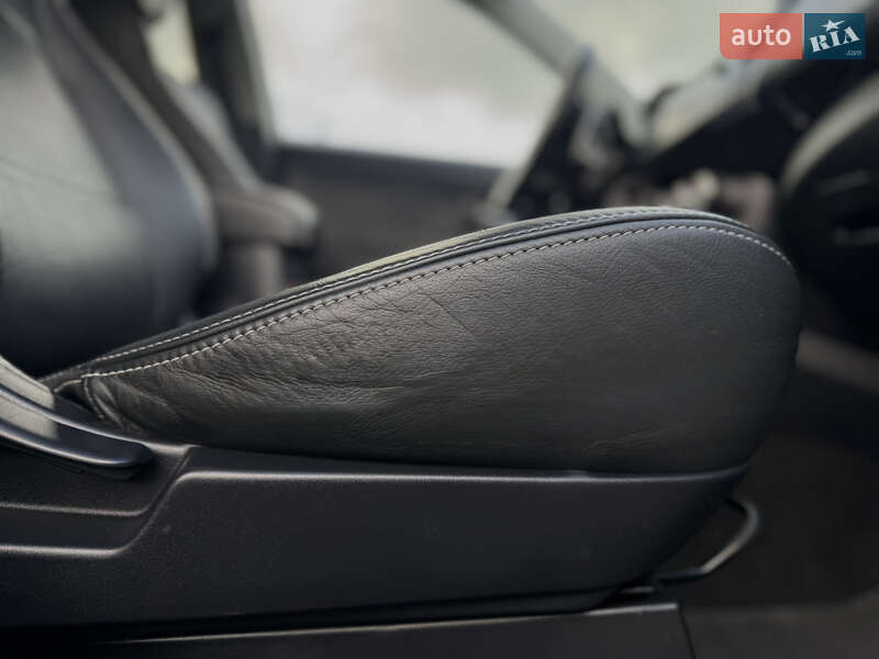 Mitsubishi Outlander 2011