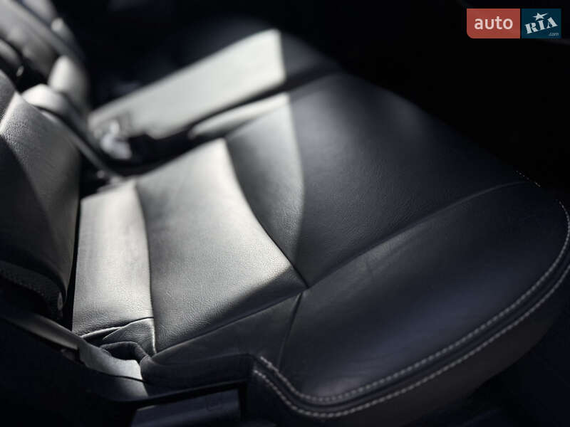 Mitsubishi Outlander 2011