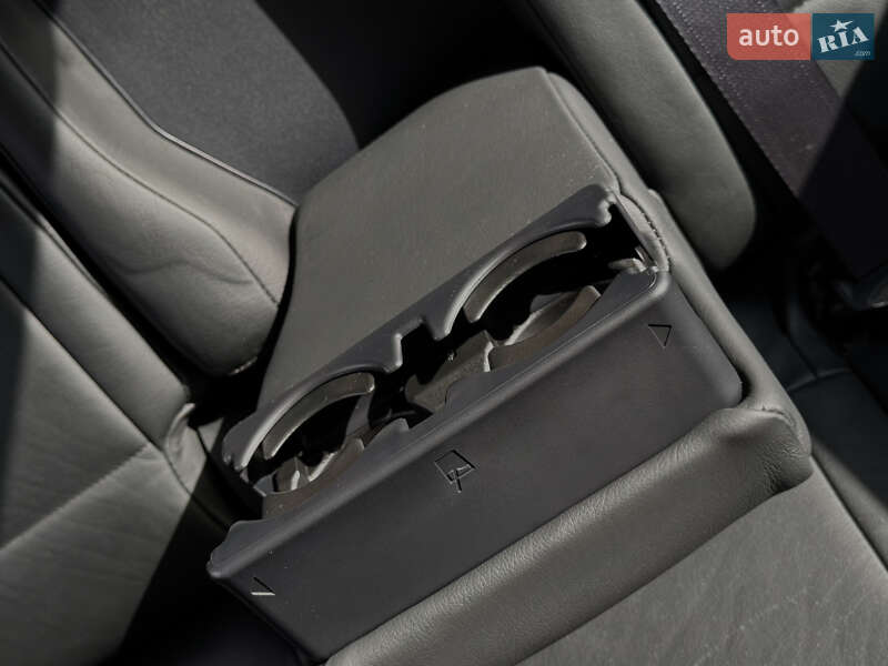 Mitsubishi Outlander 2011